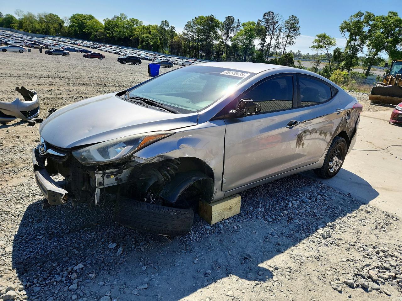 Salvage Hyundai ELANTRA Image