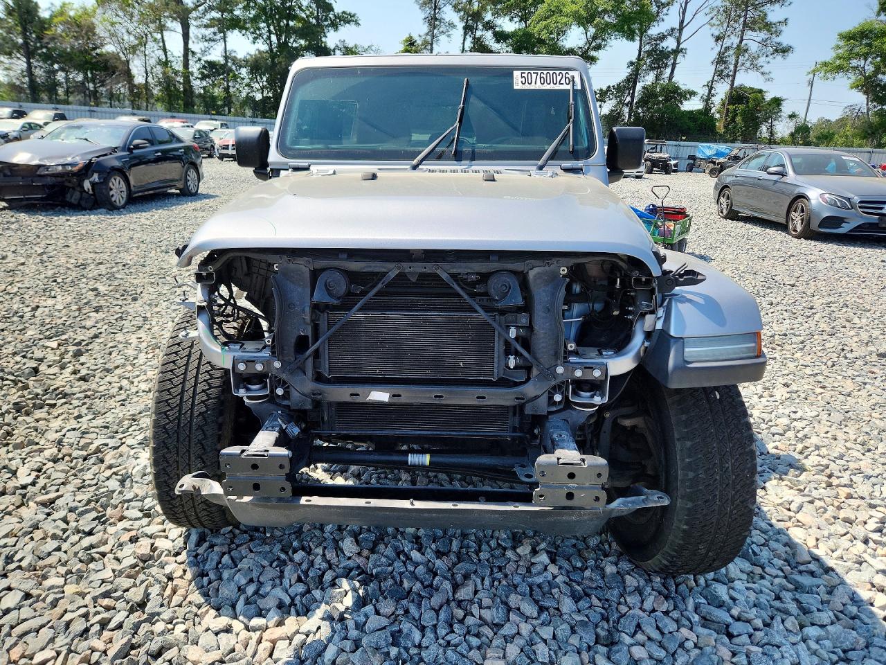 Jeep Wrangler Sahara