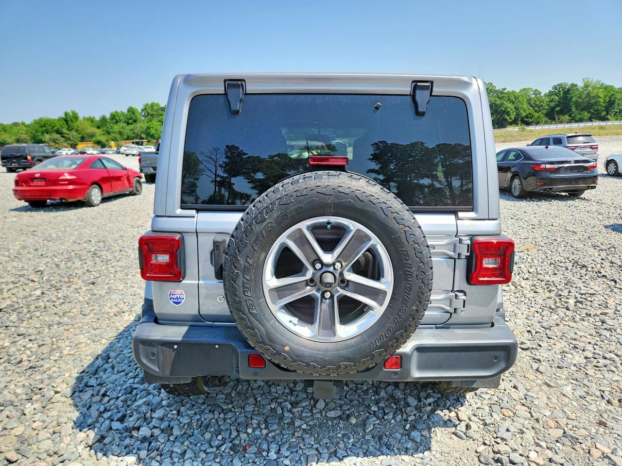 Jeep Wrangler Sahara