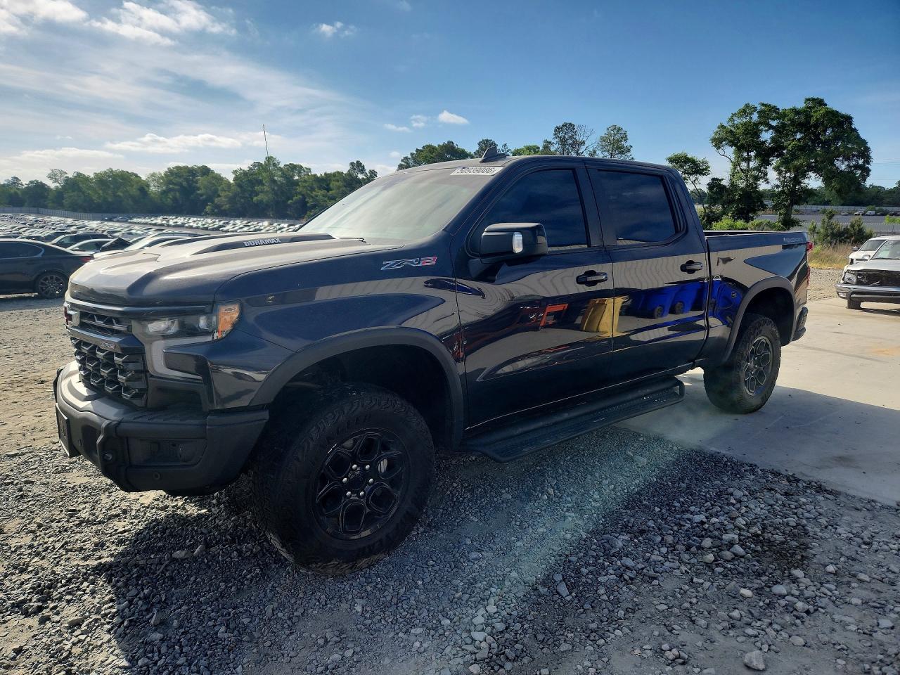 Salvage Chevrolet Silverado Image
