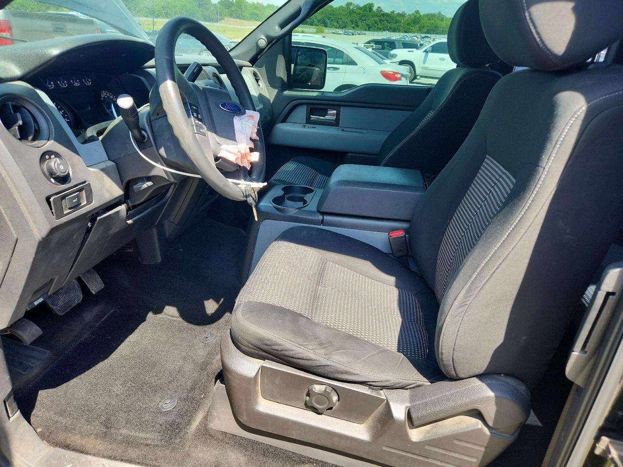 Ford F-150 Super Cab