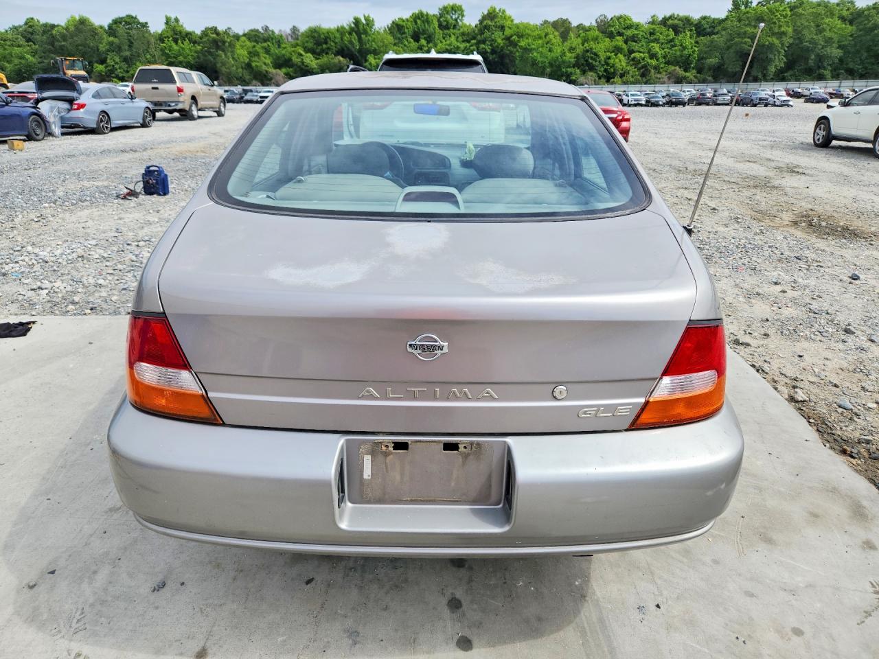 Nissan Altima Xe