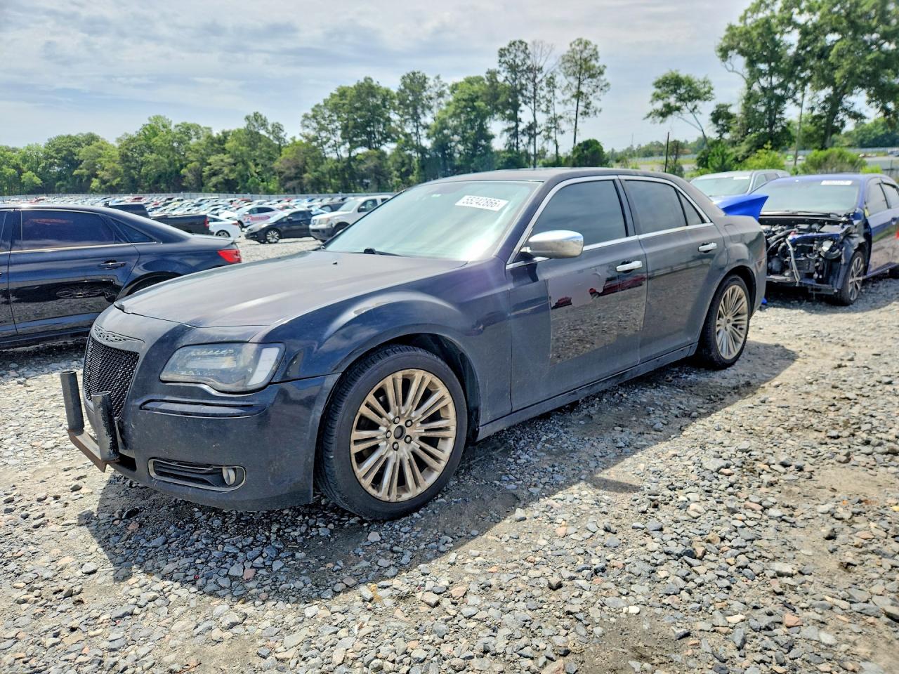 Salvage Chrysler 300 Image