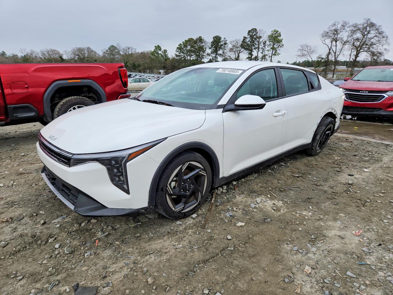 Salvage Kia K4 Image