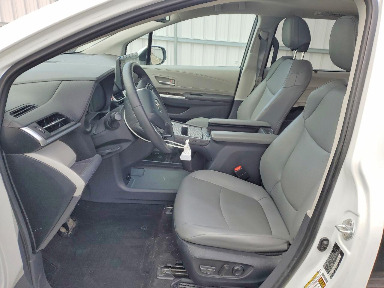 Toyota Sienna Xle 8-passenger