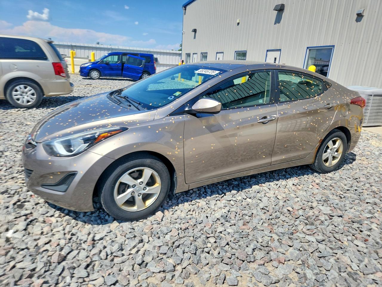 Salvage Hyundai ELANTRA Image