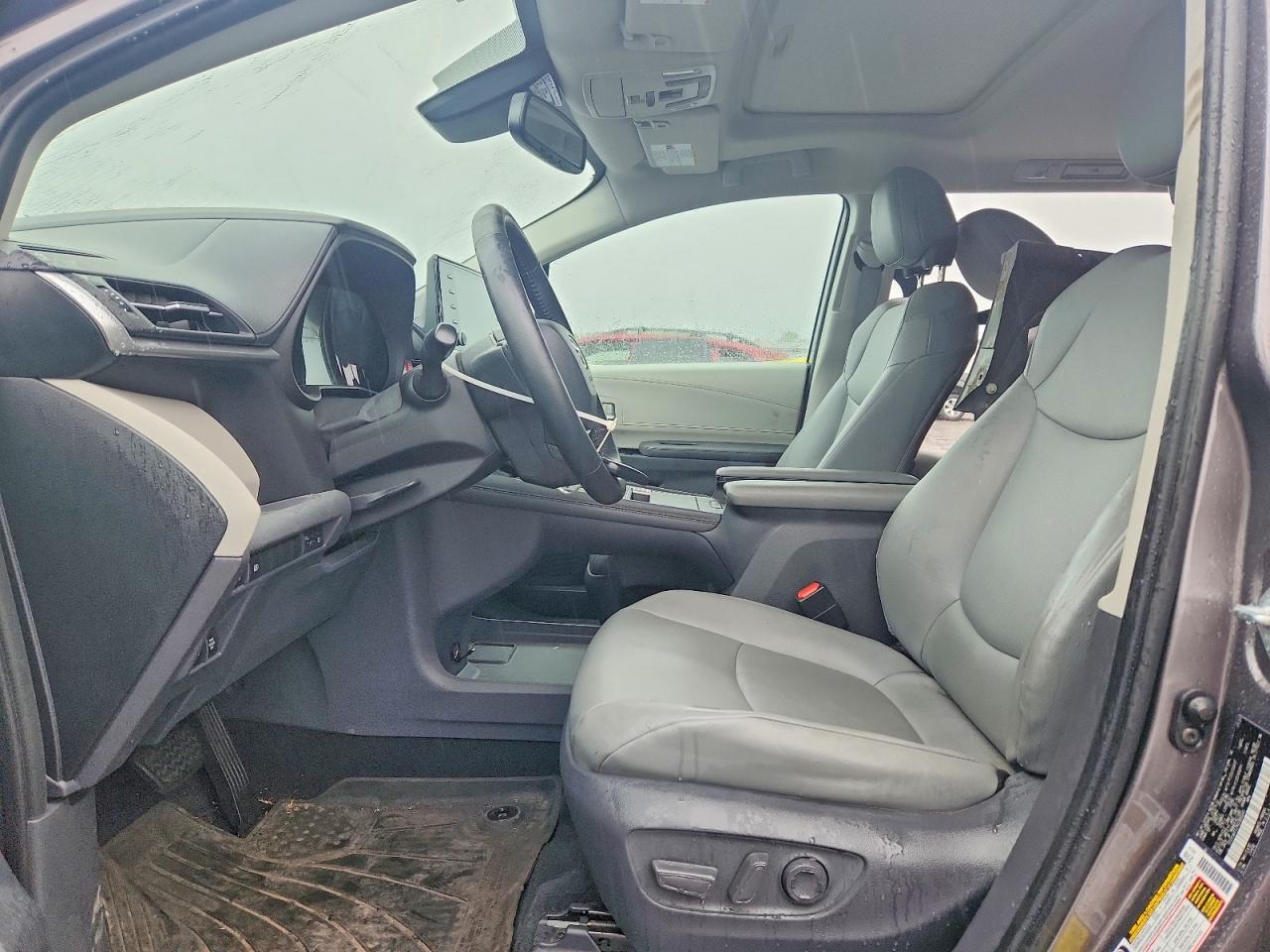 Toyota Sienna Xle
