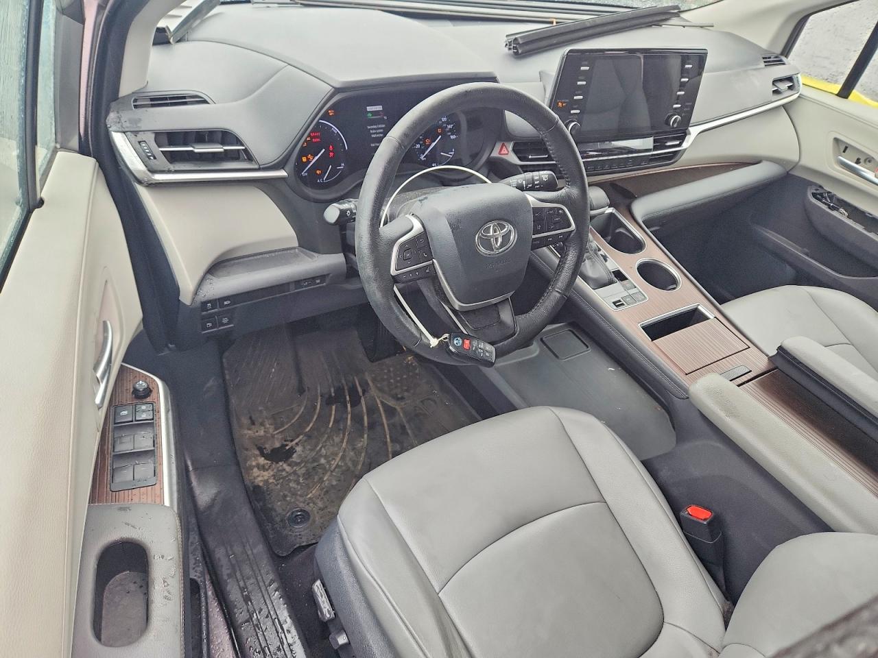 Toyota Sienna Xle