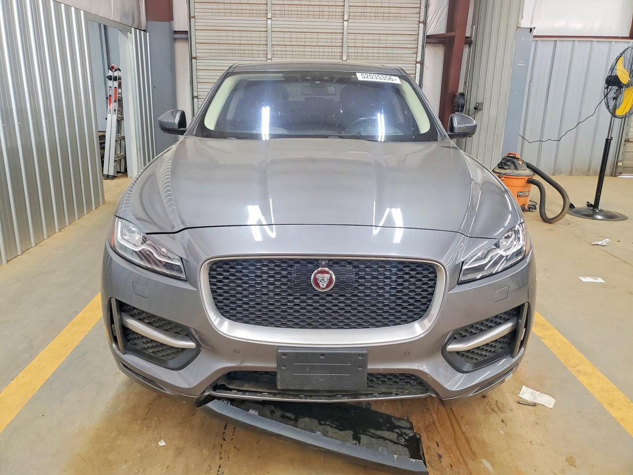 Jaguar F-PACE R - Sport