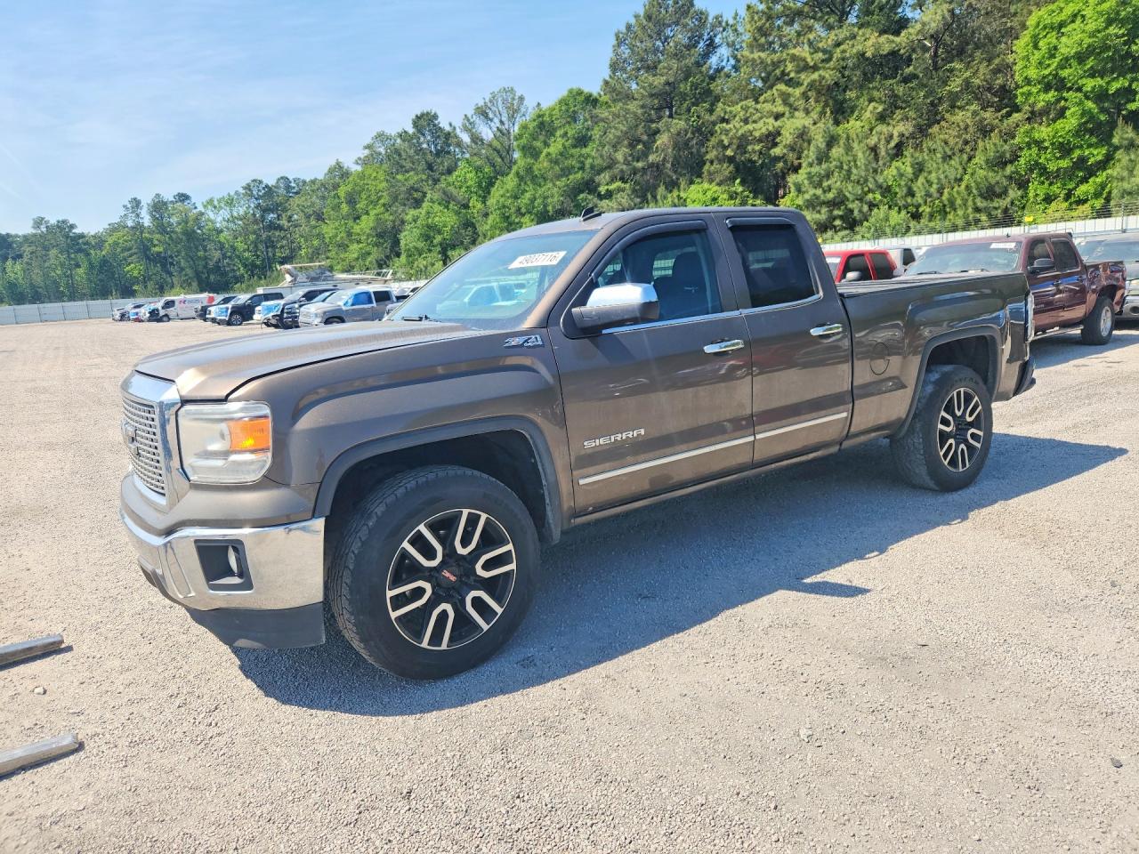 Salvage GMC Sierra Image