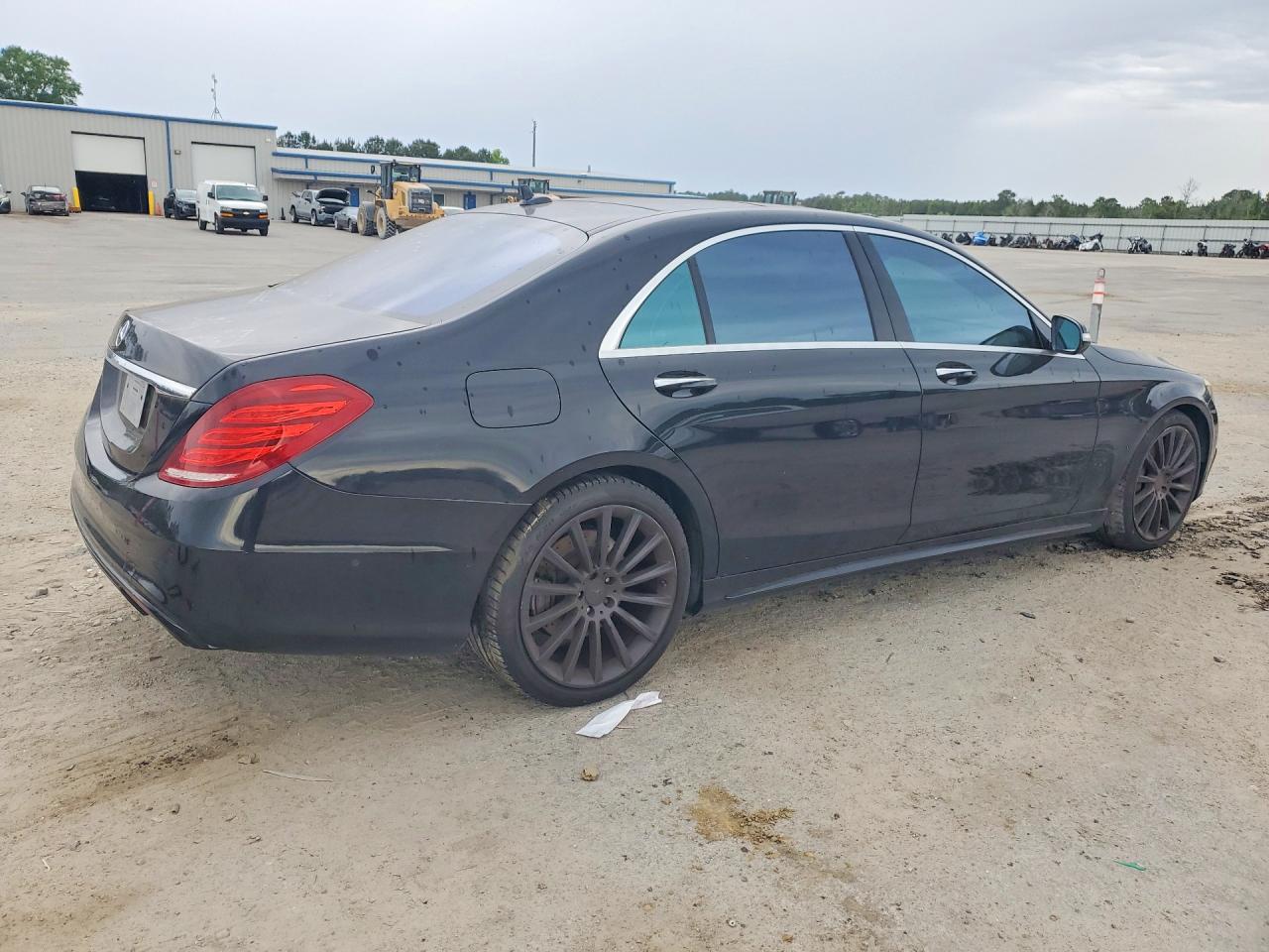 Mercedes-Benz S-Class 550