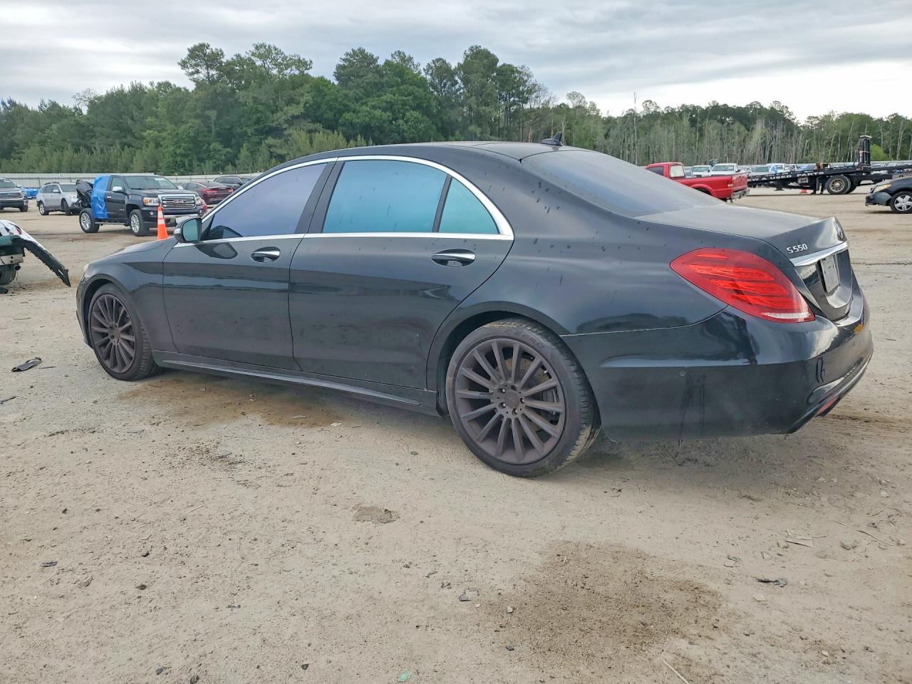 Mercedes-Benz S-Class 550