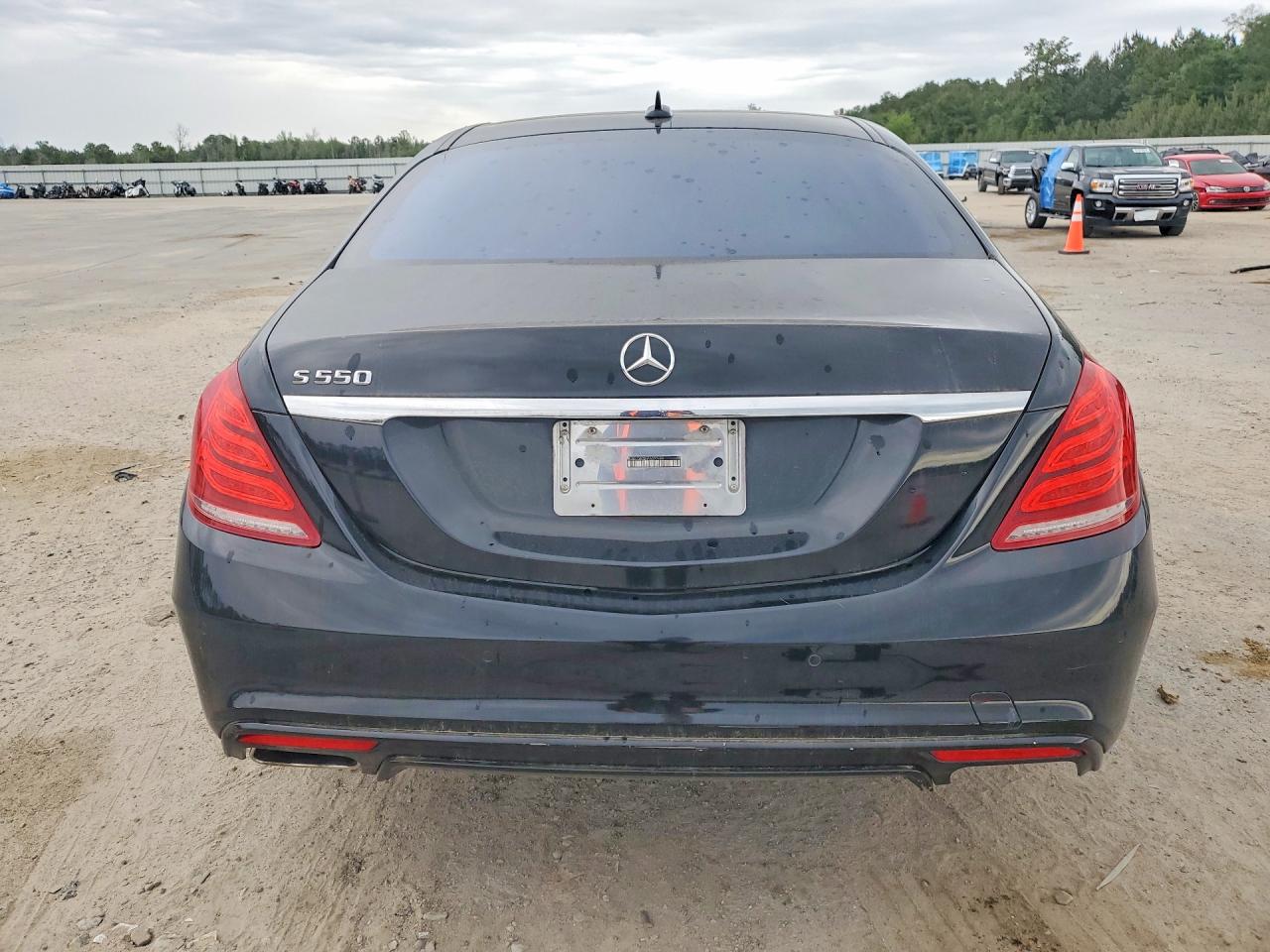 Mercedes-Benz S-Class 550