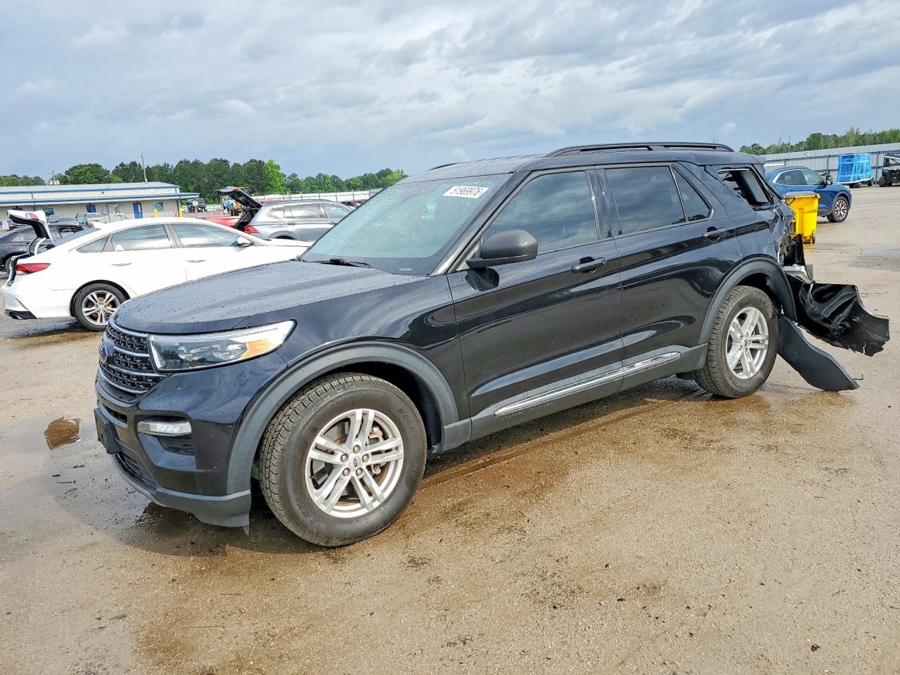 Salvage Ford Explorer Image