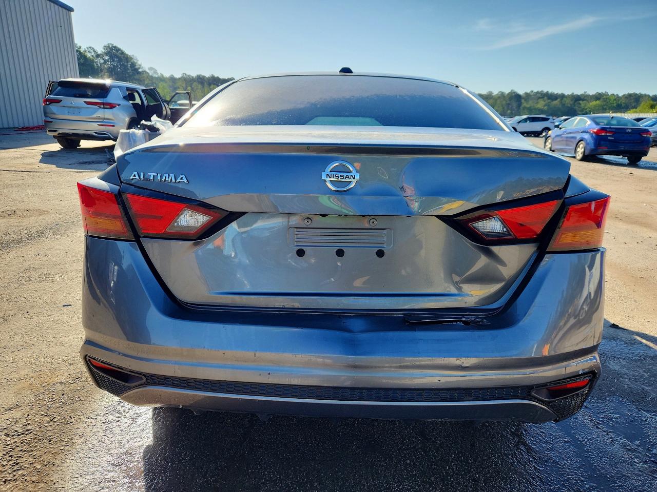 Nissan Altima S