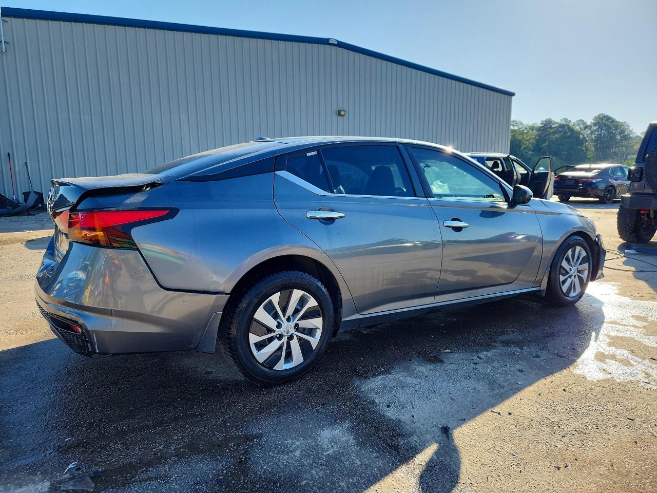 Nissan Altima S