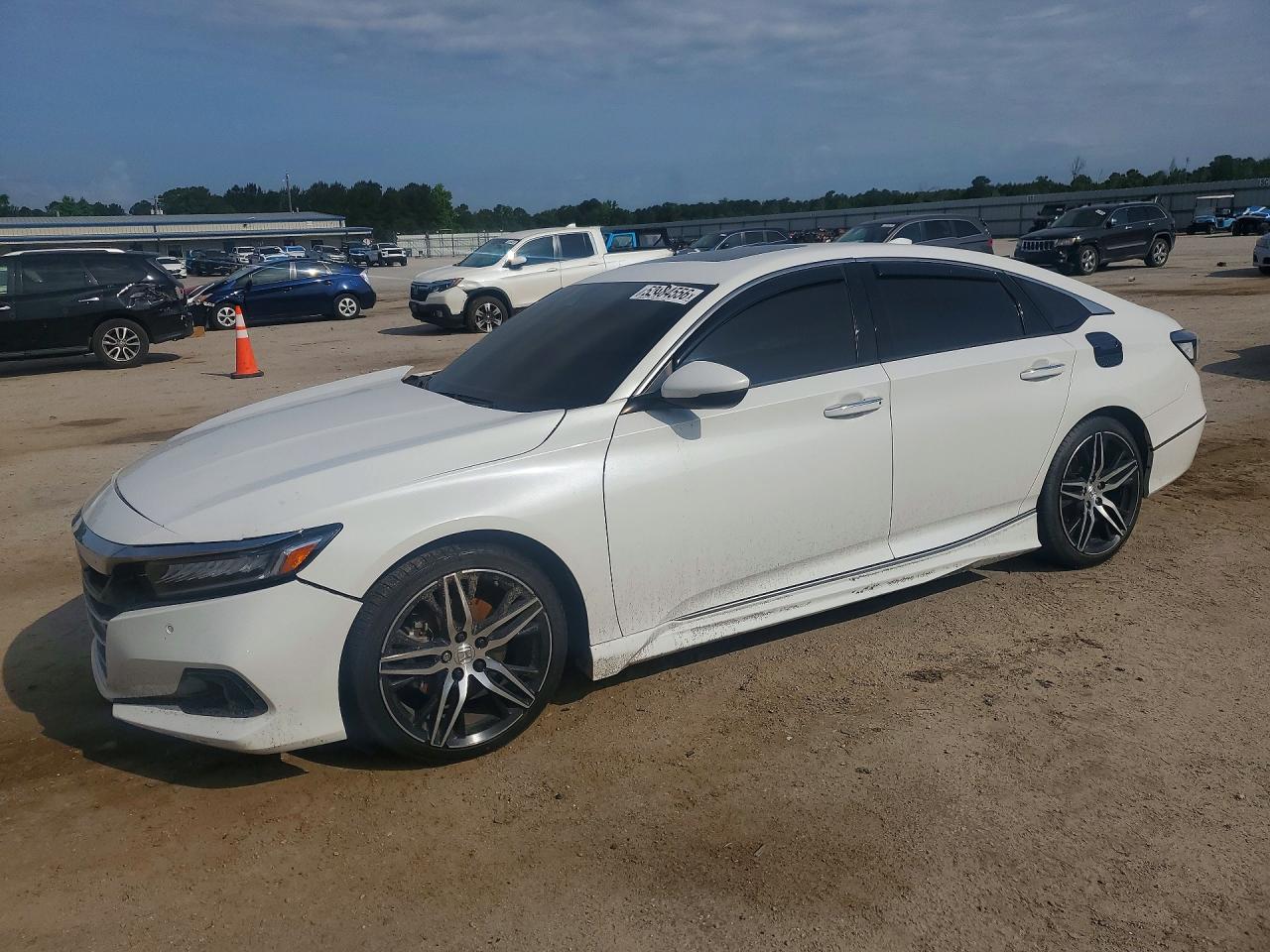 Salvage Honda Accord Image