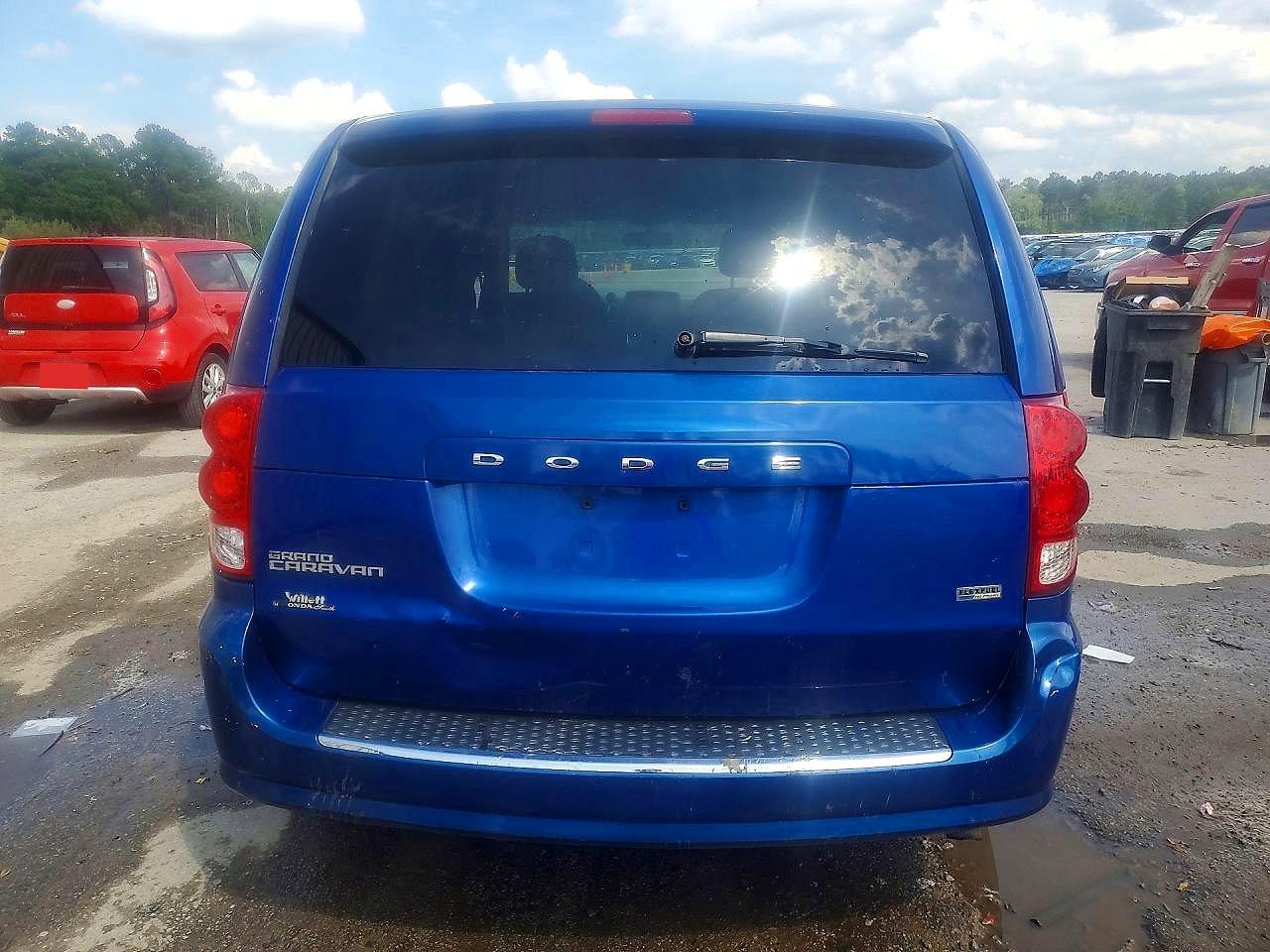 Dodge Caravan Sxt