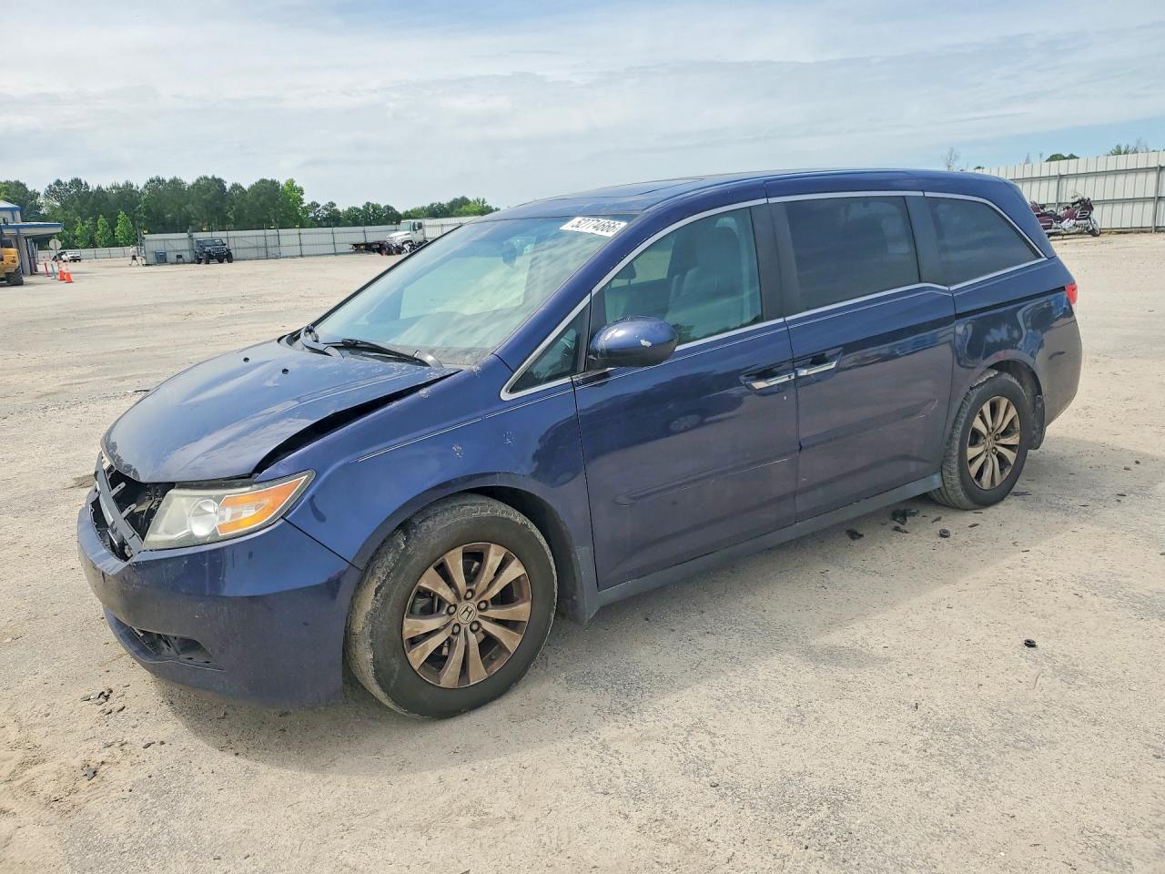 Salvage Honda Odyssey Image