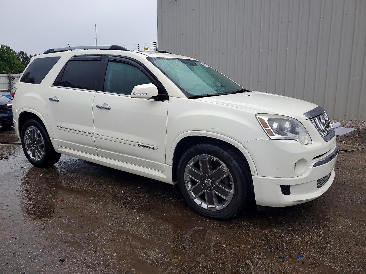 GMC Acadia Denali