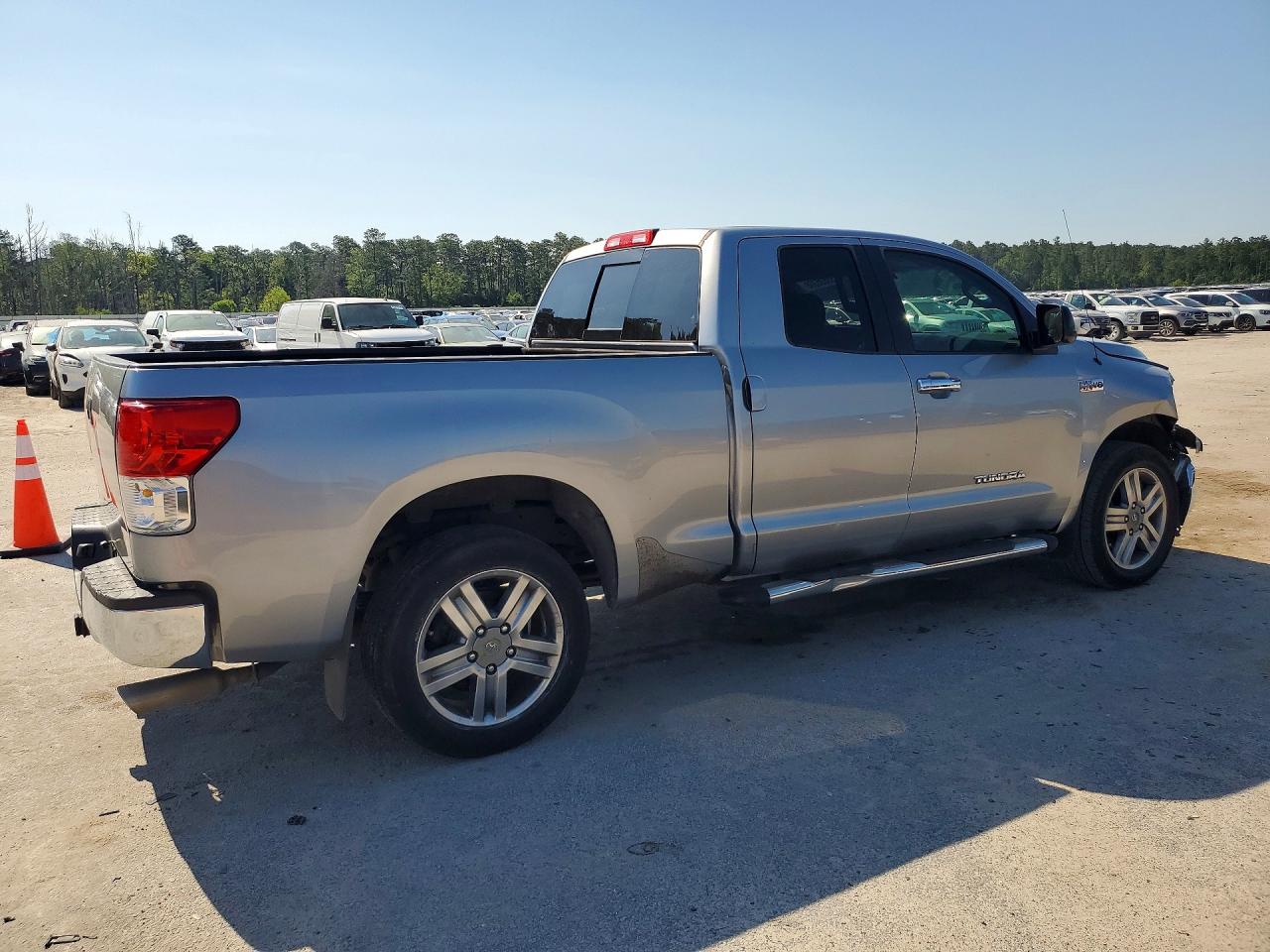 Toyota Tundra Double Cab Sr5