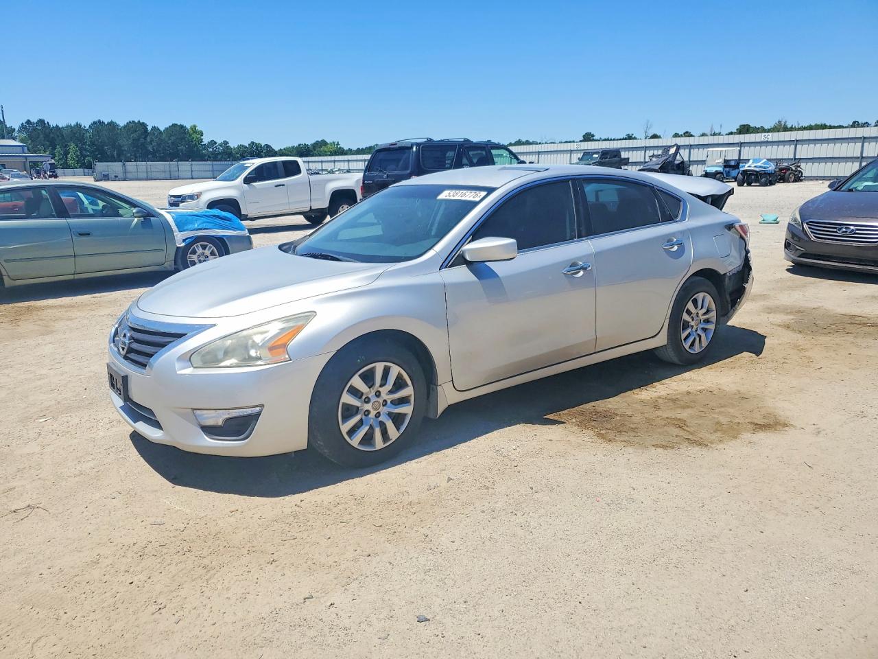 Salvage Nissan Altima Image