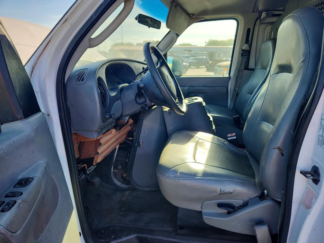 Ford Econoline E250 Van