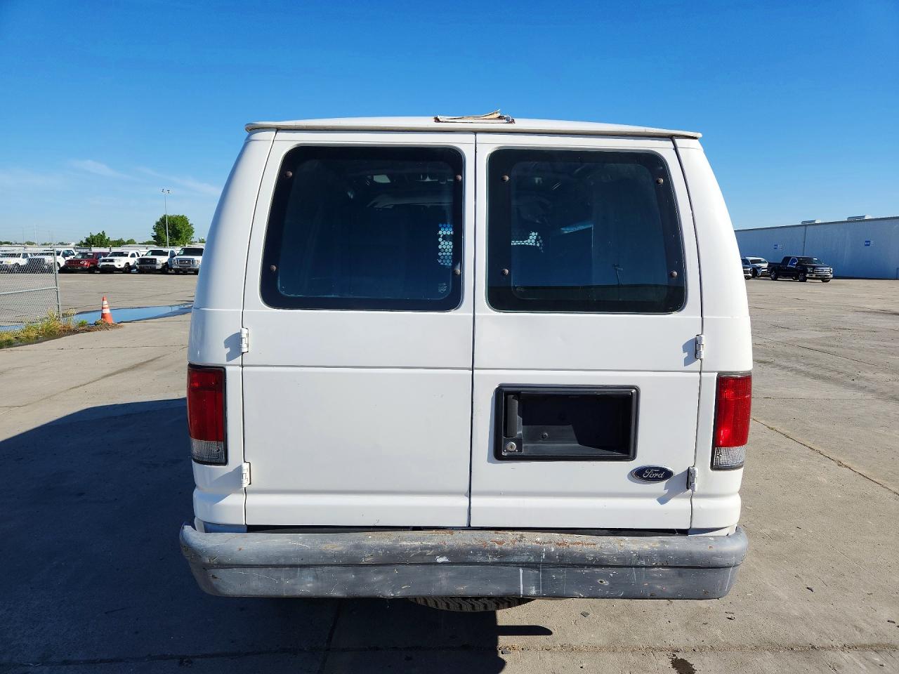 Ford Econoline E250 Van