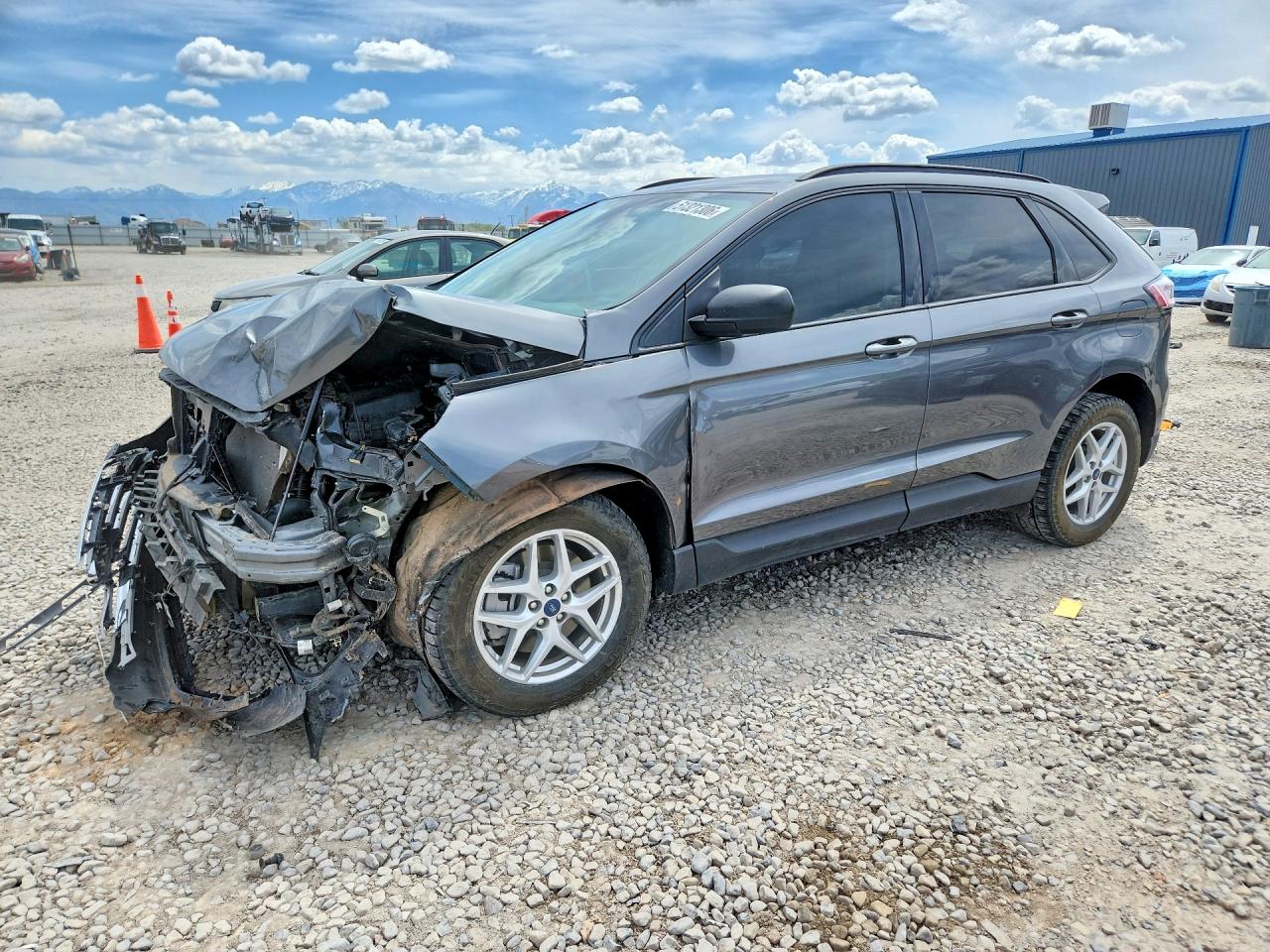 Salvage Ford Edge Image