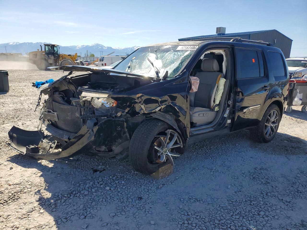 Salvage Honda Pilot Image