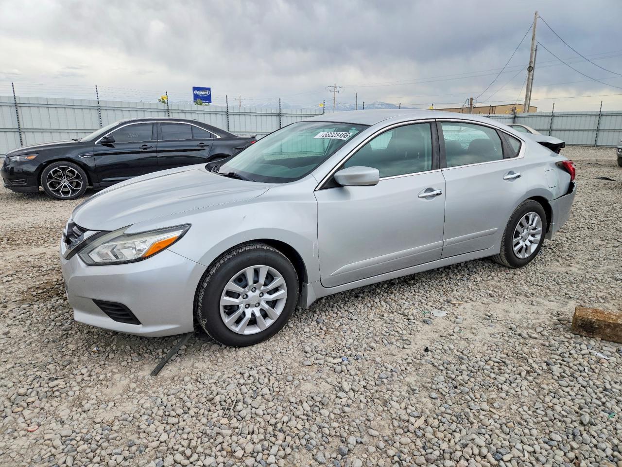 Salvage Nissan Altima Image