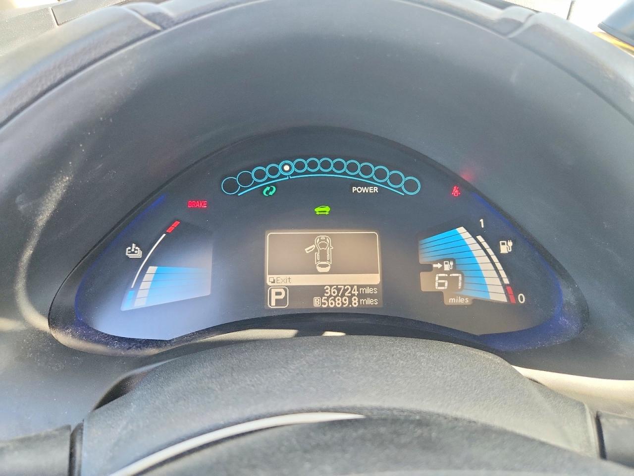 Nissan LEAF S