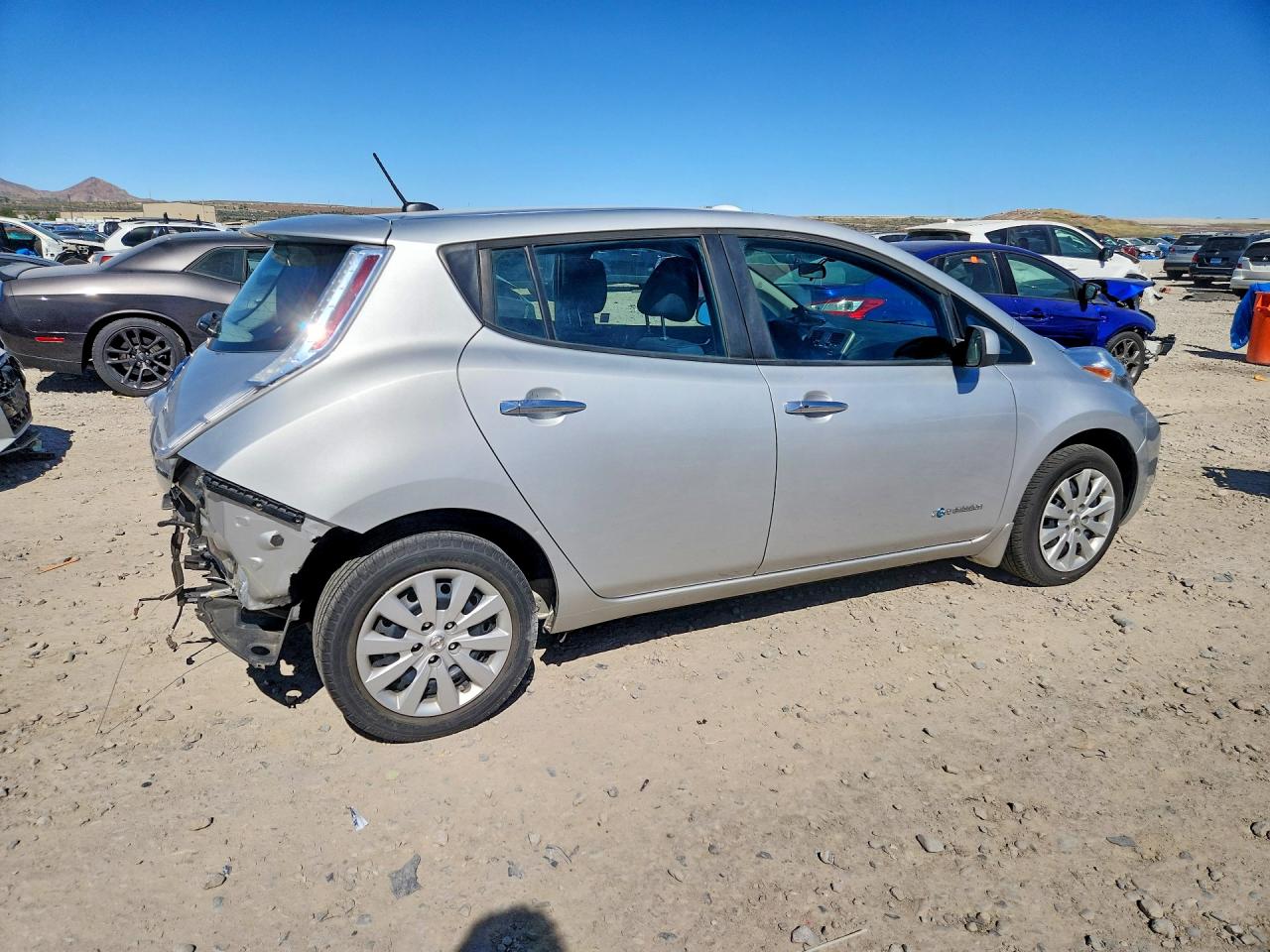 Nissan LEAF S