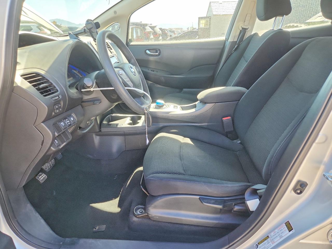 Nissan LEAF S