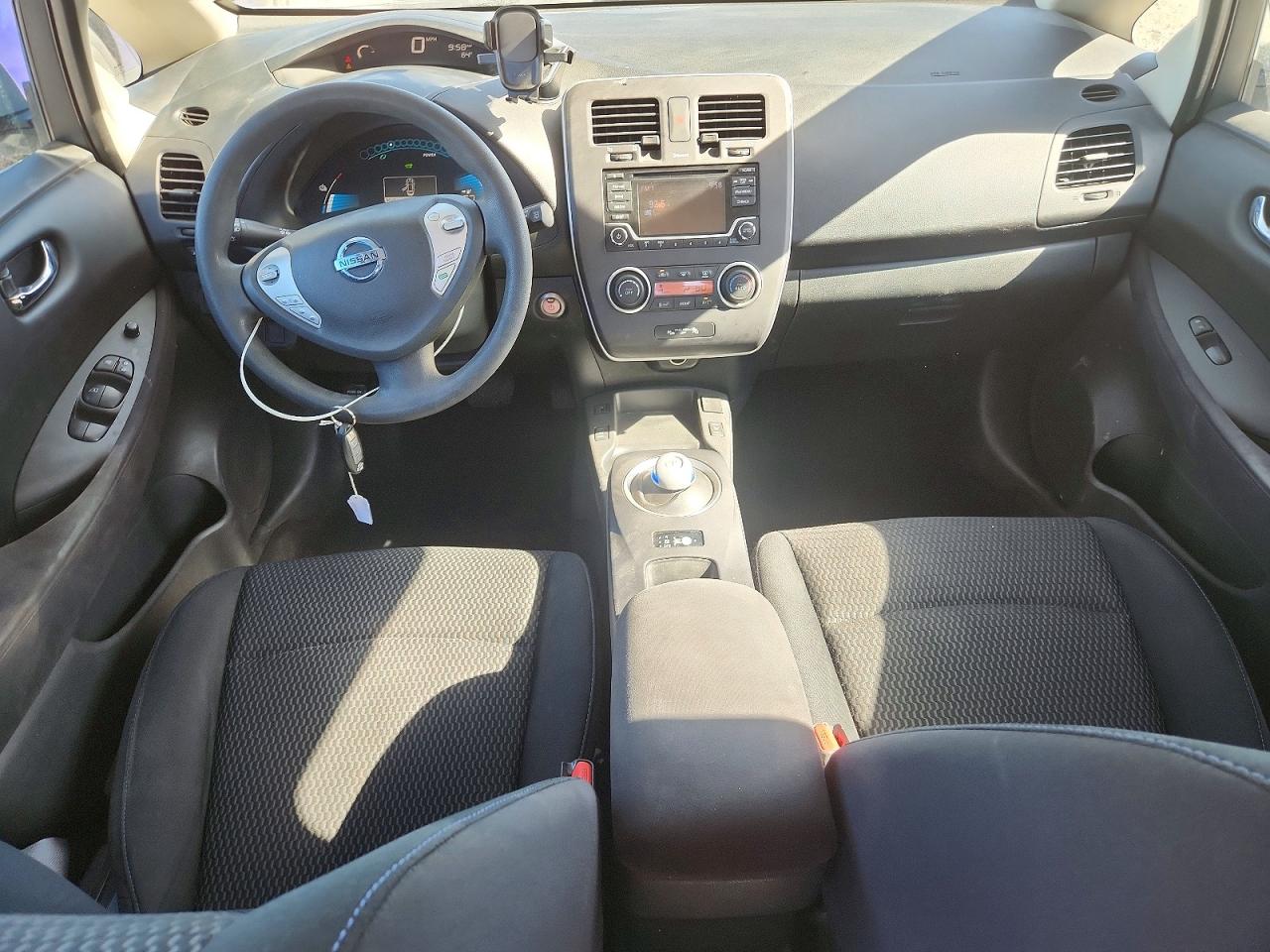 Nissan LEAF S