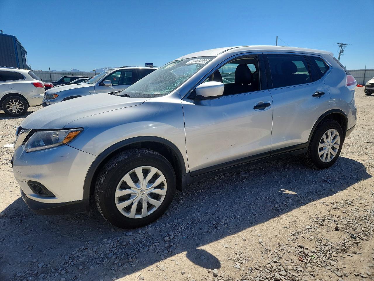 Salvage Nissan Rogue Image