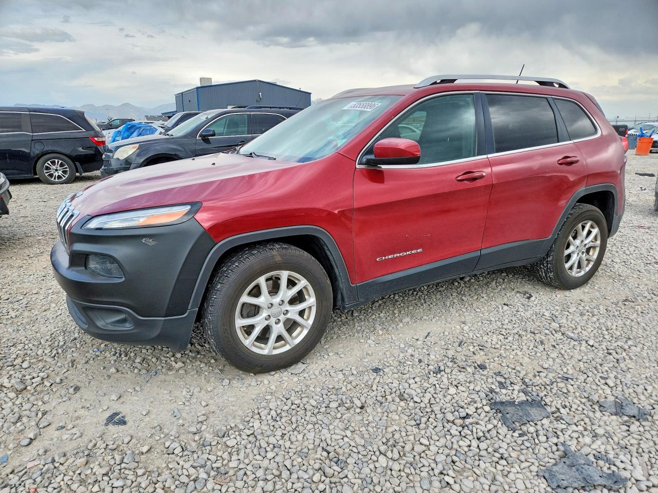 Salvage Jeep Cherokee Image