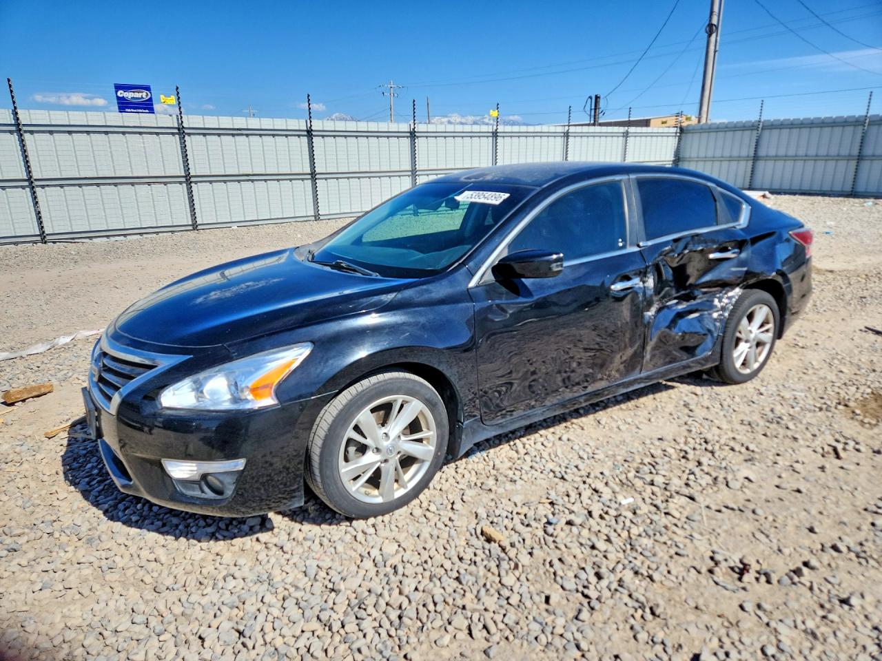 Salvage Nissan Altima Image