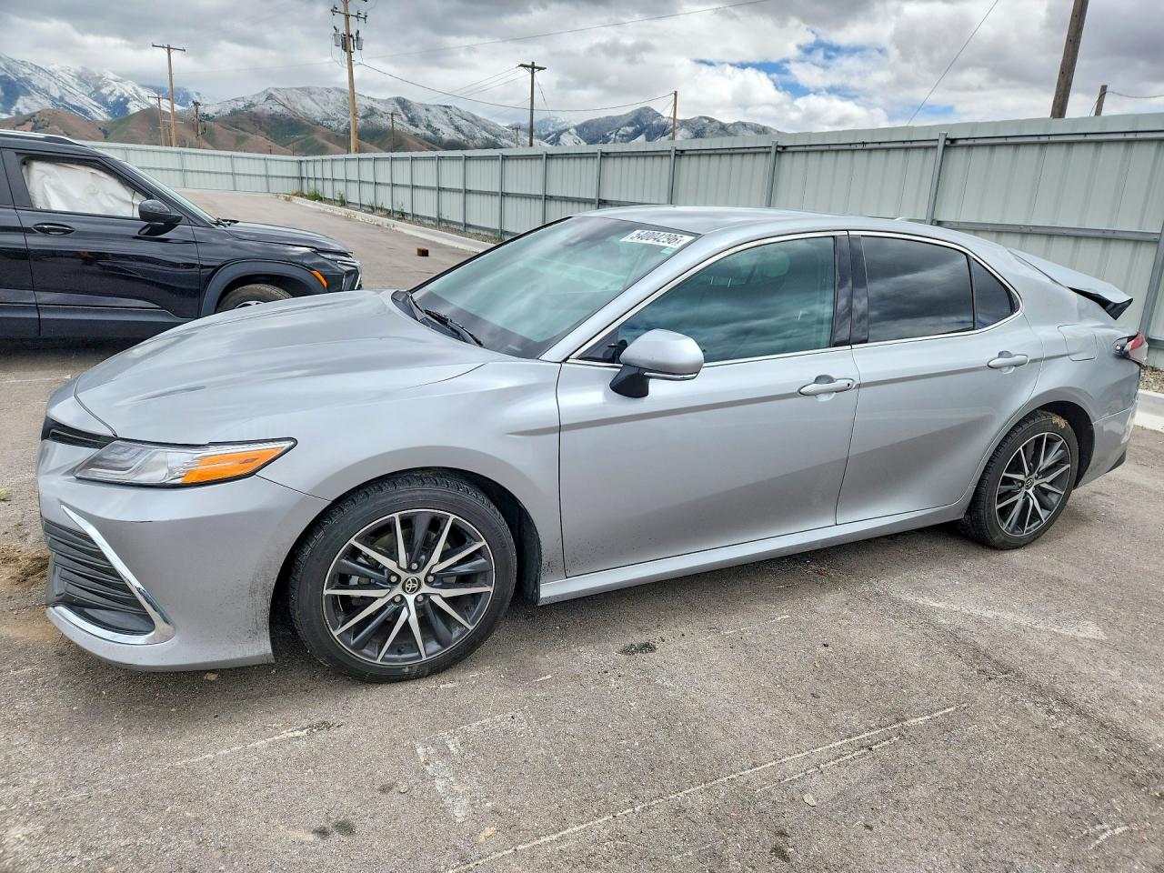 Salvage Toyota Camry Image