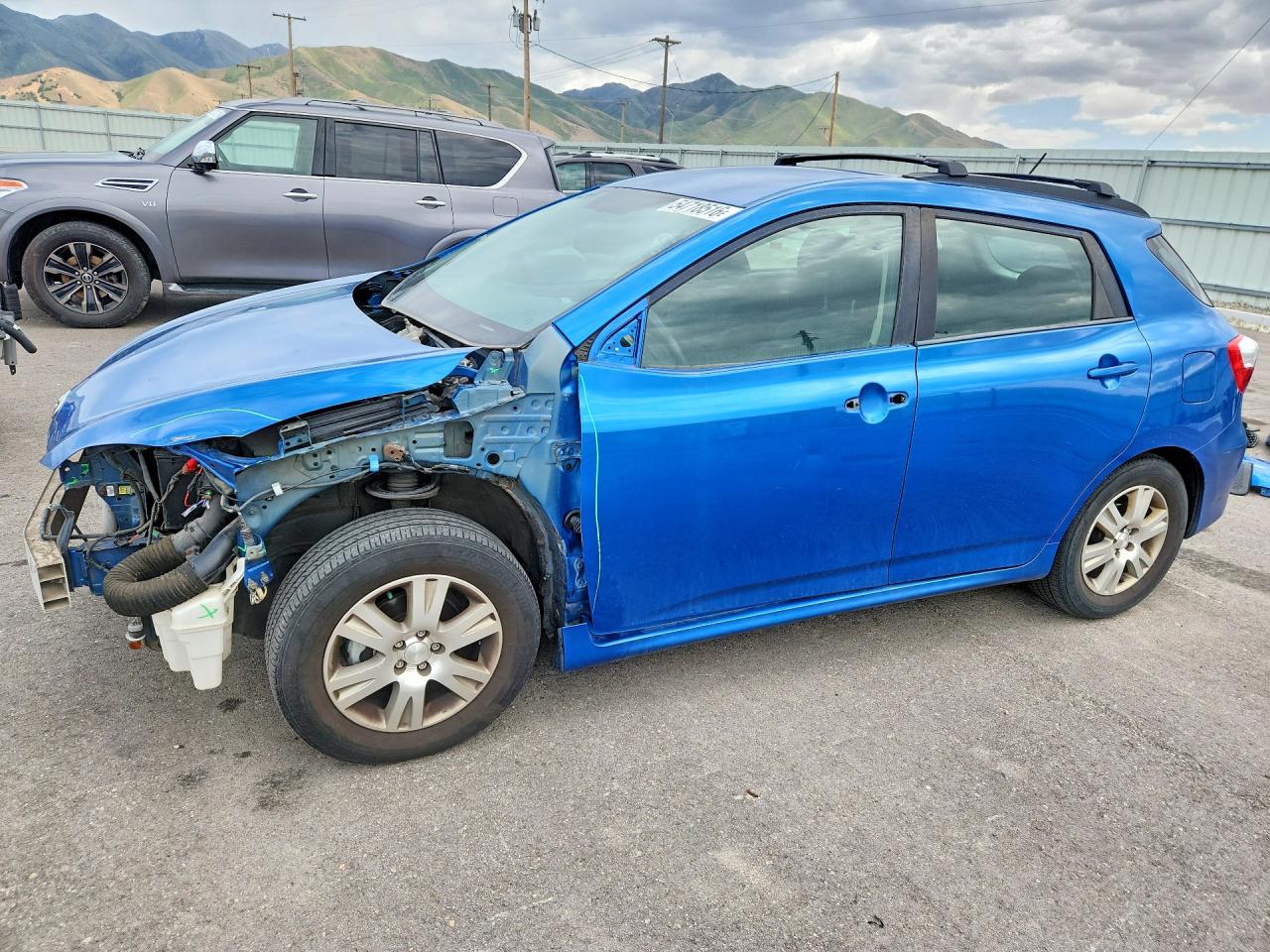 Salvage Toyota Matrix Image