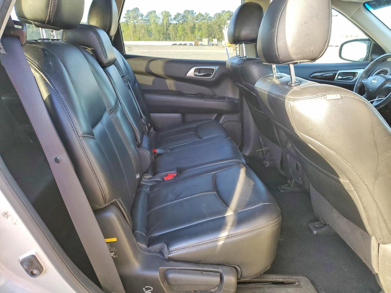 Nissan Pathfinder Sl