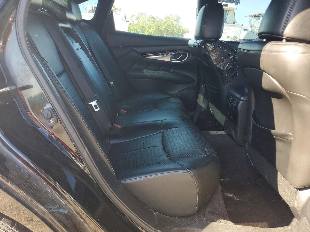 INFINITI M37 Base Base