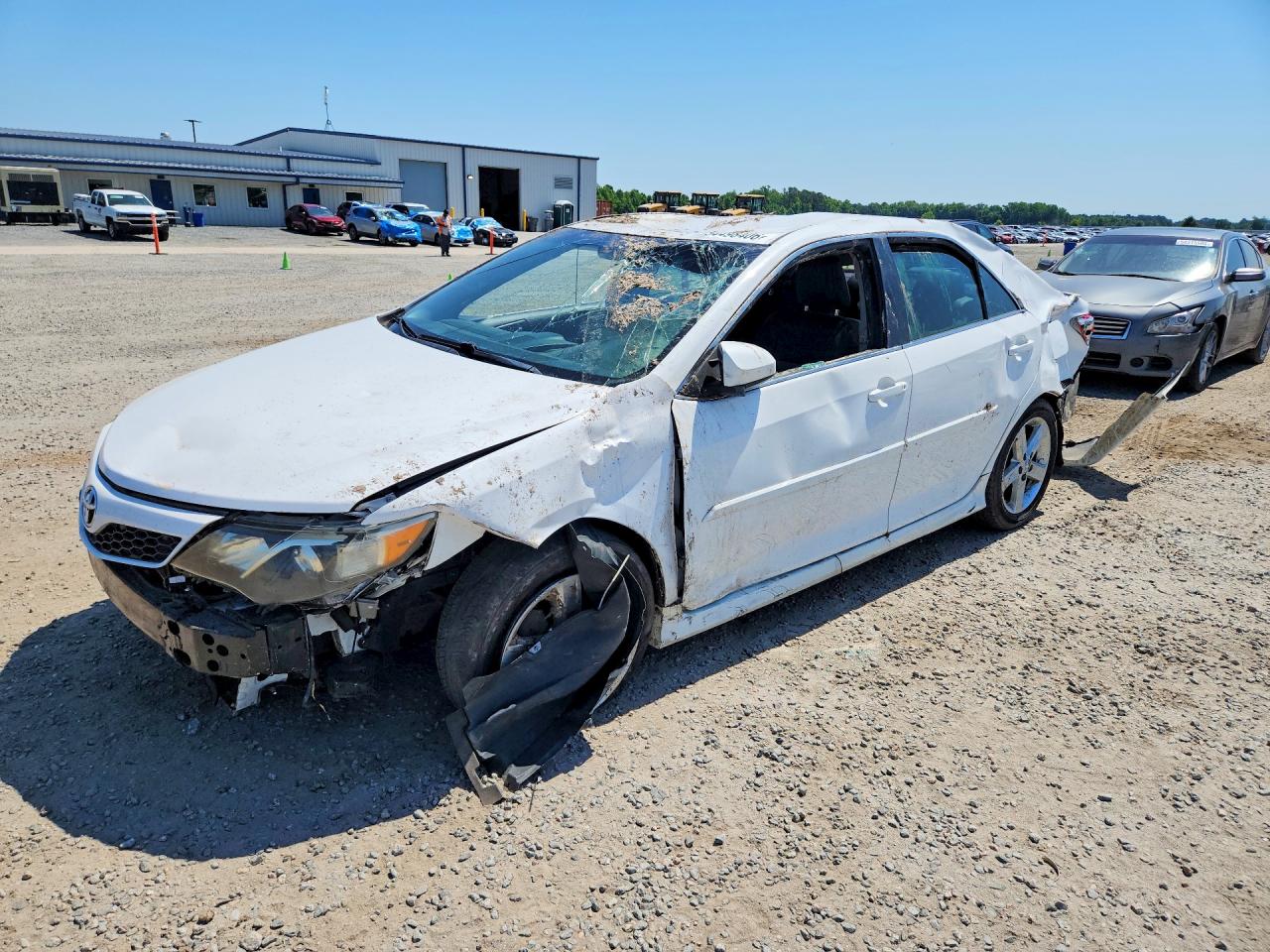 Salvage Toyota Camry Image