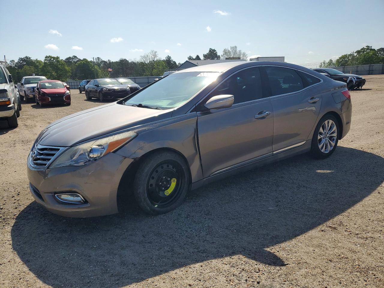 Salvage Hyundai Azera Image