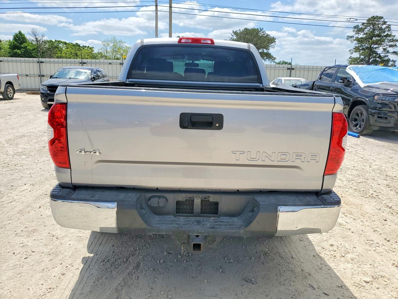 Toyota Tundra Sr5