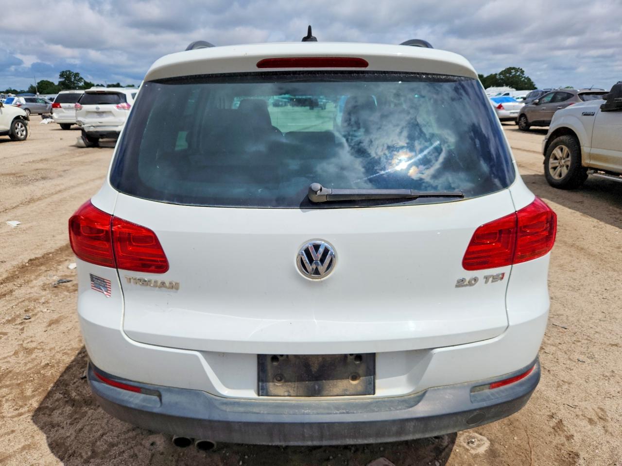 Volkswagen Tiguan S
