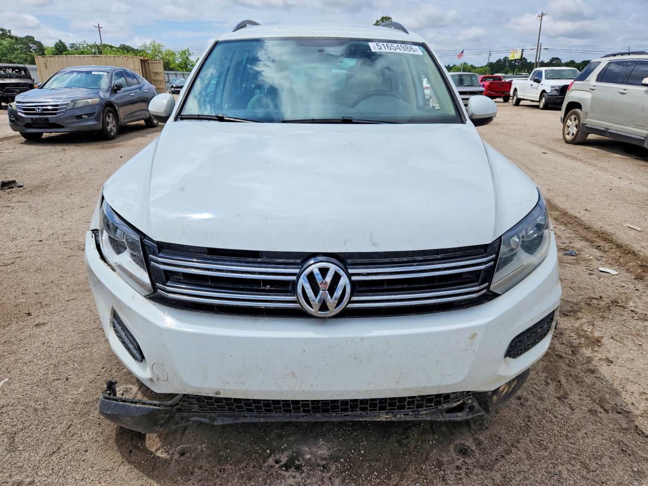 Volkswagen Tiguan S