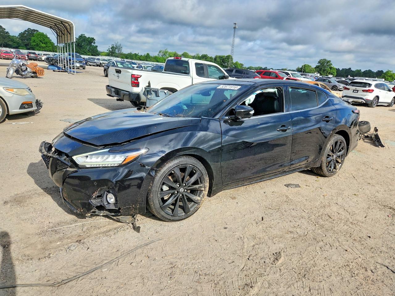 Salvage Nissan Maxima Image