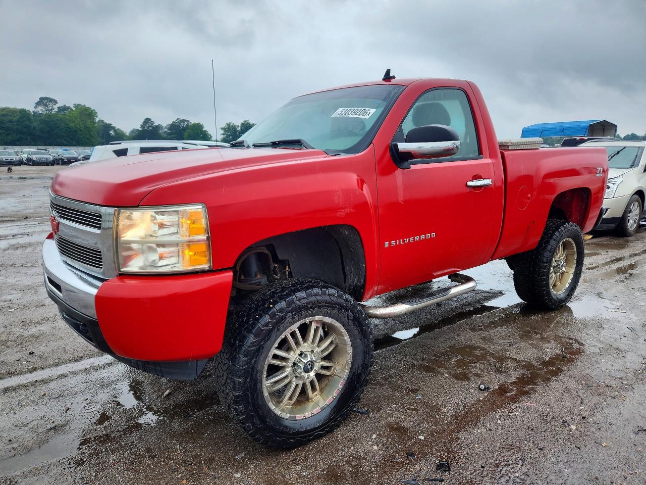 Salvage Chevrolet Silverado Image