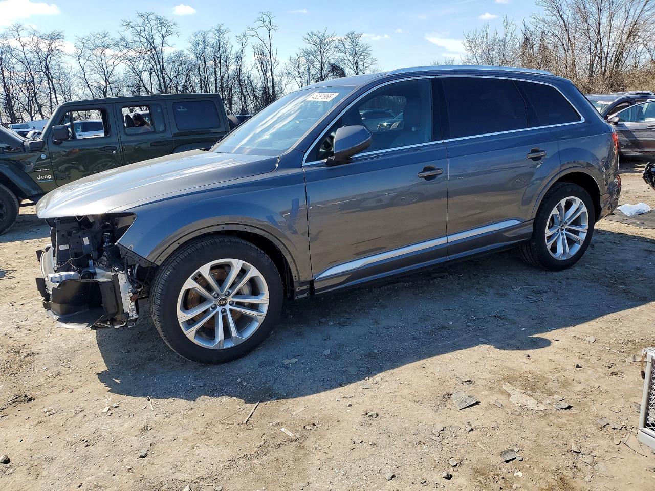 Salvage Audi Q7 Image